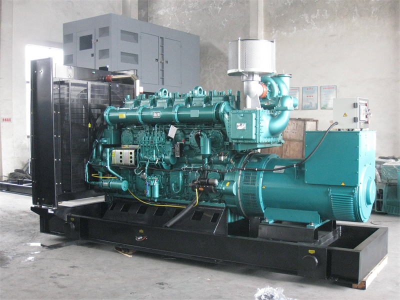 向阳200KW 柴油发电机的油耗是多少？