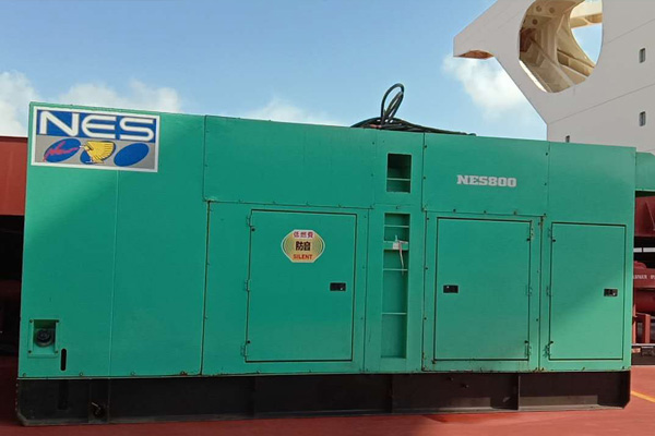 向阳如何检测发电机组中性点接地是否良好？