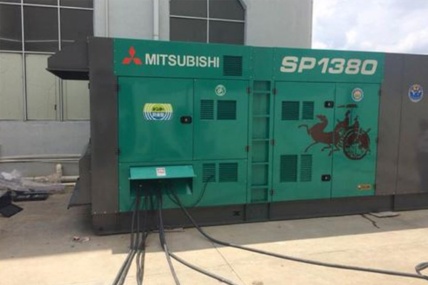 向阳为什么有些柴油发电机组的输出电压可以调节？