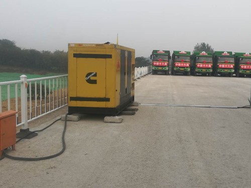 向阳电力系统的稳定性和设备兼容性如何影响发电机组的频率规格？