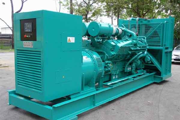 向阳柴油发电机组电压不稳定怎样维修？