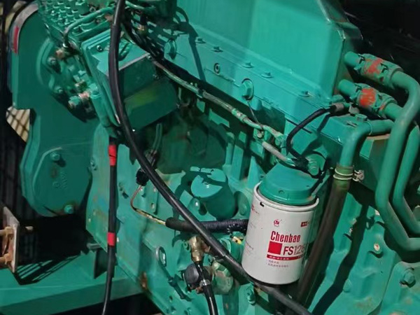 向阳如何确定新的发电机组控制系统是否与原系统兼容？