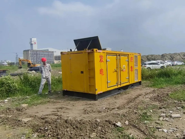 向阳200KW柴油发电机机组每小时的油耗量受哪些因素影响？